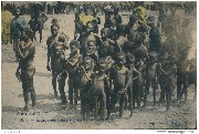 Congo Belge. Indigènes Lukele près de Stanleyville