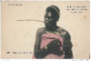 Congo Belge. Le Lontonta, instrument de musique des femmes