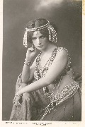 Miss Maud Allan as Salomé(ceinture en perles)