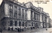 Bruxelles Hôtel des Postes et Télégraphes  Construit en 1855 par De Curte Place de la Monnaie  