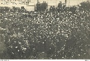 Funérailles de Mgr le Comte de Flandre le 22 Novembre 1905. La foule après le passage du cortège