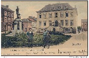 Seraing. L'Hôtel de Ville et la statue Cockerill