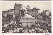 Anvers.Memorial en honneur de SM la Reine Astrid Plaine Astrid-Antw Gedenksteen ter eere van HM Koningin Astrid Astridplein