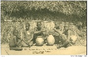 Congo Belge . Belgisch Congo Famille indigène Wahutu. Wahutu familie