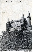 Gendron-Celles. Château féodal de Vèves