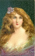 Portrait d'une femme de face avec une fleur dans ses cheveux à gauche