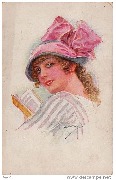 Lecture, jeune femme avec un grand ruban rouge noué sur son chapeau 