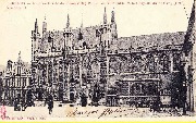 Bruges. L'ancien greffe du Franc (1535), l'Hotel de Ville (1376) et la Chapelle du Saint Sang (1150) - Text at top