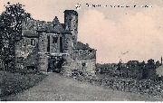 Trazegnies. Le Donjon du Château et Place du Marché