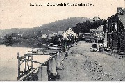 Yvoir. Rive droite de la Meuse et embarcadère