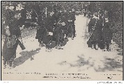 Le conflit européen en 1914. Infanterie belge sur la route de Charleroi