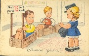 Alleman gediend(fillette jouant à la contrôleuse de train-wagons caisses en bois)