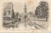 Bruges. Le Canal et la Flèche de l'Eglise Notre-Dame