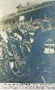 Revue des Troupes sur l Hippodrome de Longchamp Arrivée du Roi Albert 1er et du Président