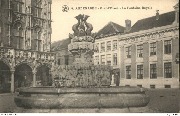 Audenarde. Grand'Place - La Fontaine Royale
