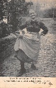 Province de Liège. Mareie Pierry a 70 ans, elle danse todi. Si vous vouslez vous amuser allez dans le mont la trouver