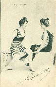 Deux baigneuses faisant la causette assises sur un banc 