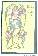 Portrait de femme au chapeau blanc dans cadre art nouveau aux fleurs roses