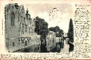 Bruges. L'ancien Palais du Franc vu du canal