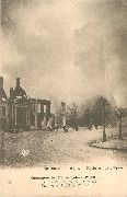 Campagne de 1914. Ruines d'Ypres. Incendie de l'Eglise Saint-Martin - Fire of the S-t-Martin's Church