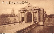 Ypres. Porte de Menin Mémorial des Héros Britanniques  Yper. Menenpoort Gedenkleeken der Helden