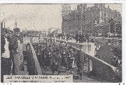 Gardes civiques escortant les ouvriers anglais. Les troubles d'Anvers Aout-Sept 1907. 