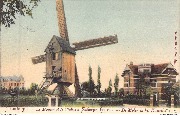 Montaigu.Le Moulin et le Château De Molen en het Kasteel